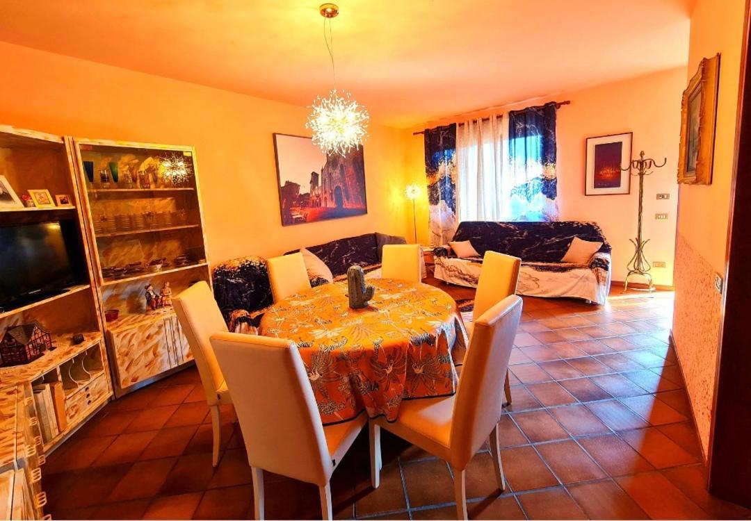 B&B Margot Albavilla Buitenkant foto